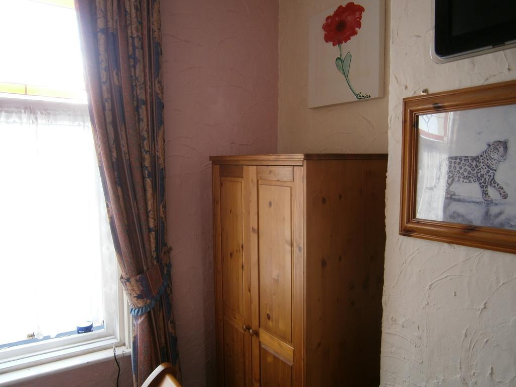 Guesthouse The Royale Hotel Blackpool Chambre photo